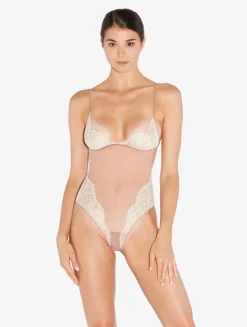 La Perla Body De Color Claro Y Rosa Nude Con Encaje Leavers