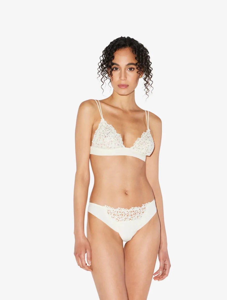 La Perla Tanga Blanquecino Con Macramé
